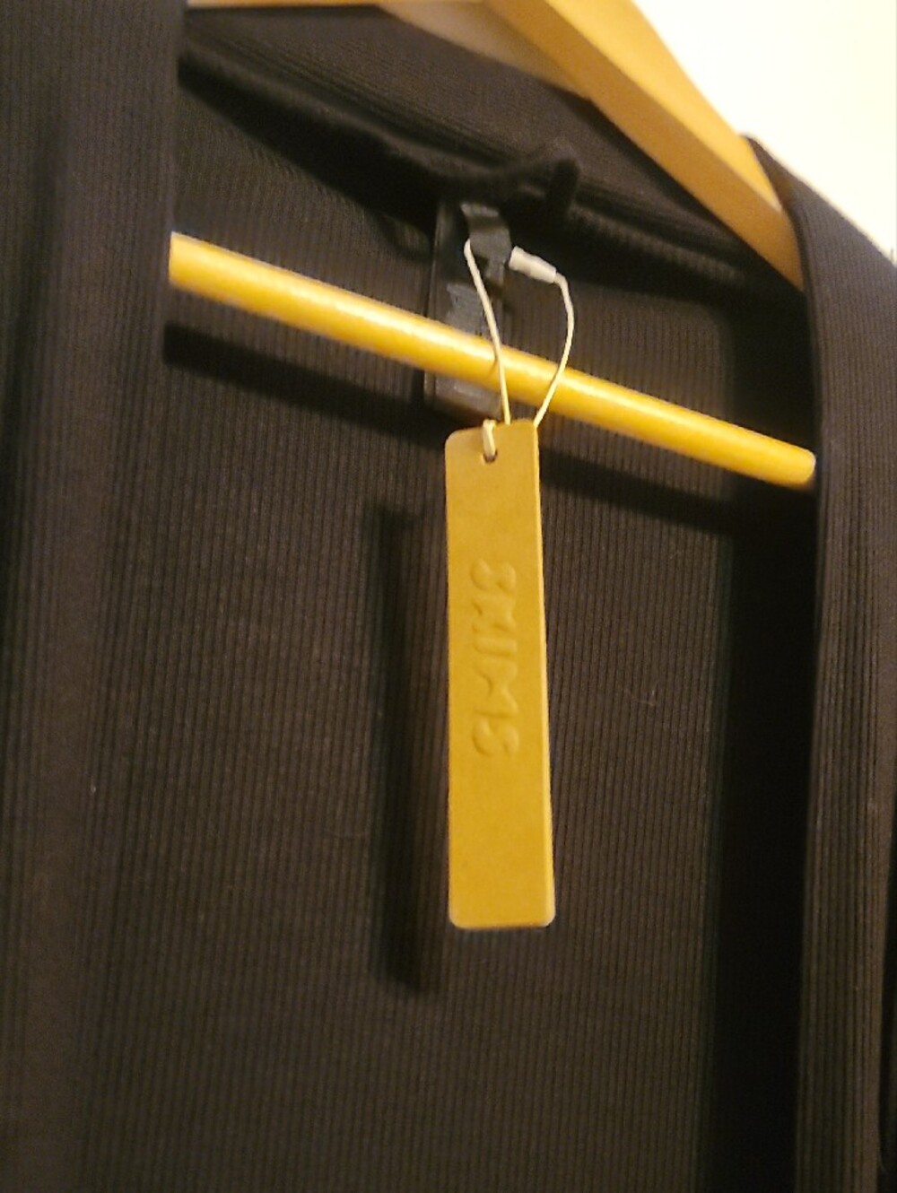 SKIMS Black Ribbed Short Robe - Picture 3 of 6